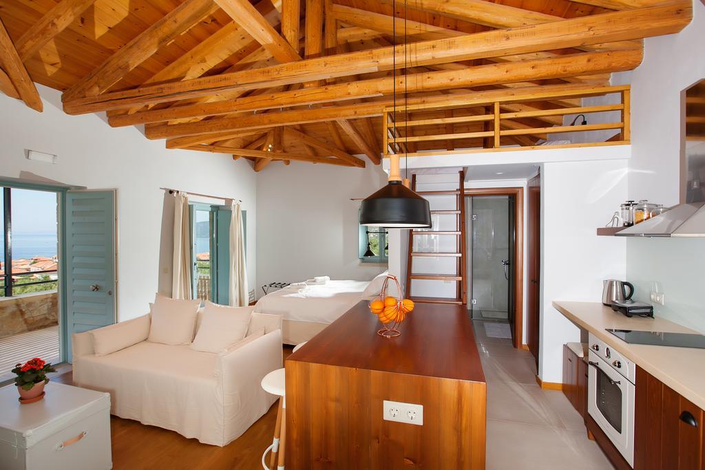 Lithos Guesthouse Kardamili ภายนอก รูปภาพ