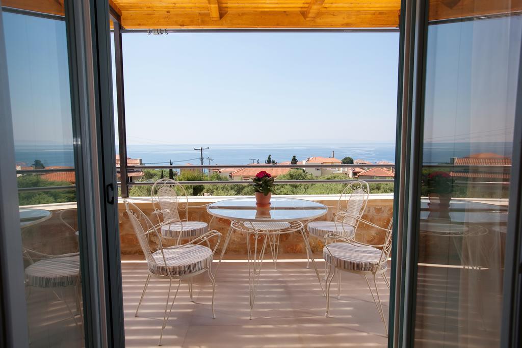 Lithos Guesthouse Kardamili ภายนอก รูปภาพ
