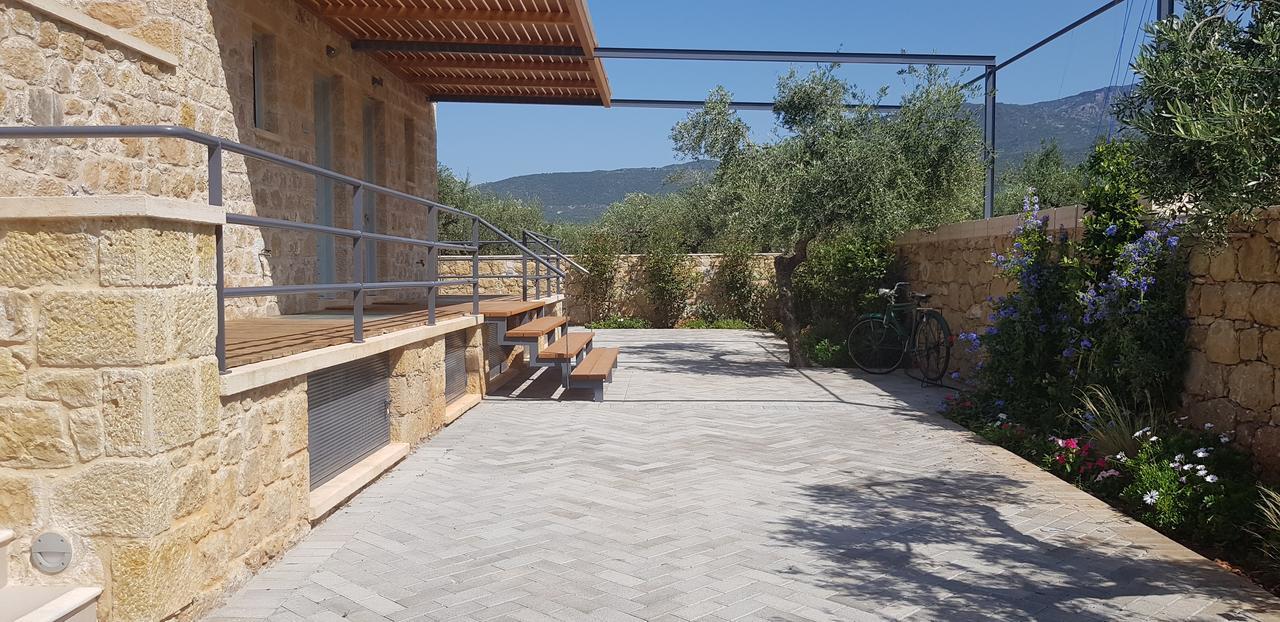 Lithos Guesthouse Kardamili ภายนอก รูปภาพ